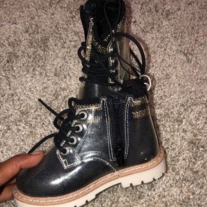 Zara baby 4c clear boots